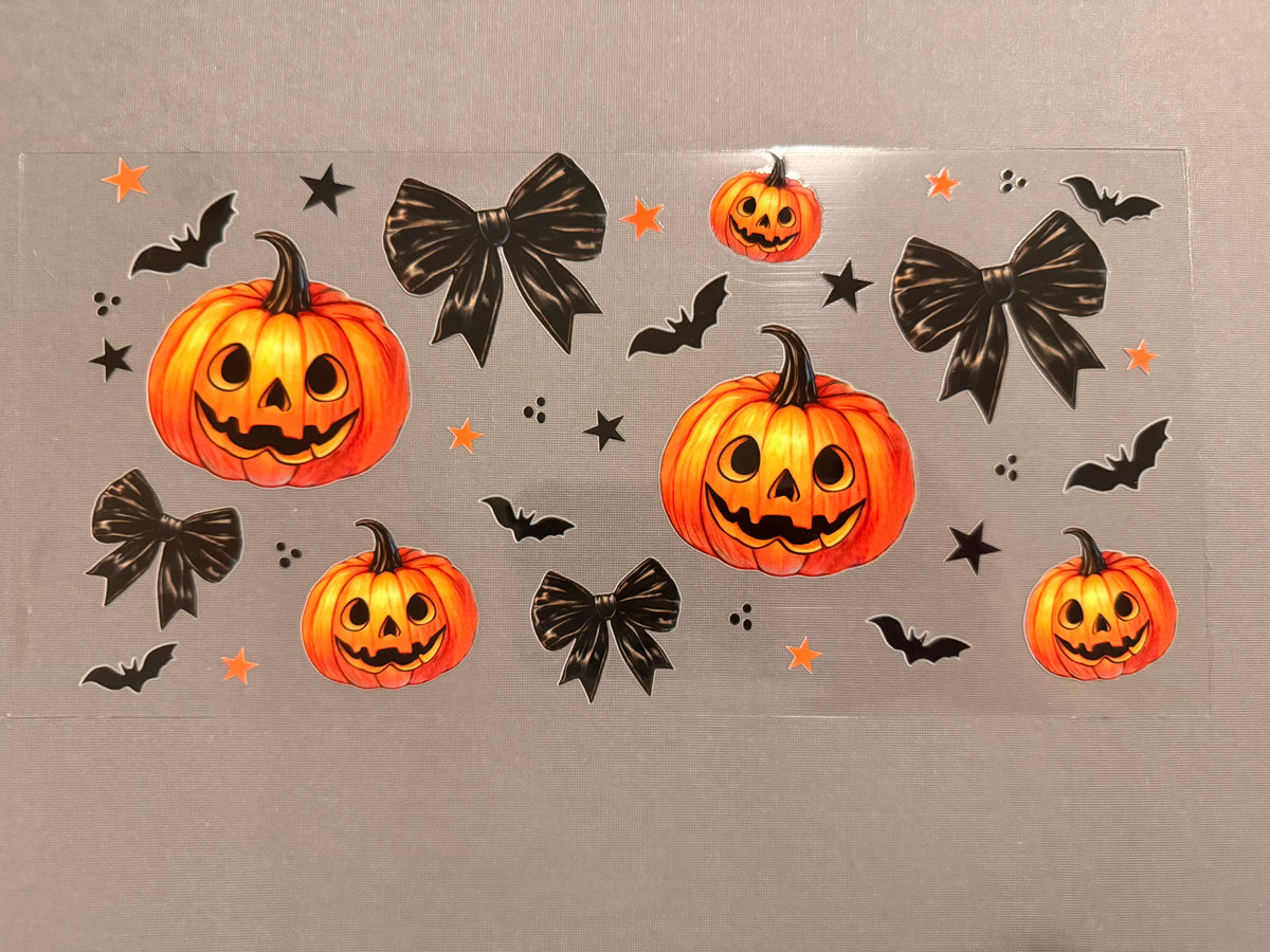 Jack-o lantern and black bows